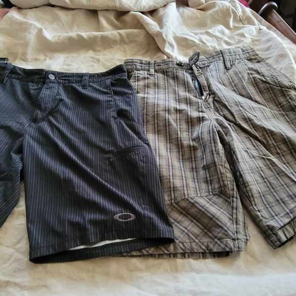Oakley Cargo shorts - Picture 1 of 5